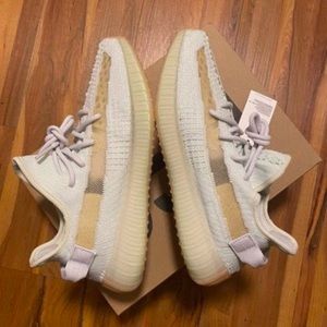 YEEZY BOOST 350 V2